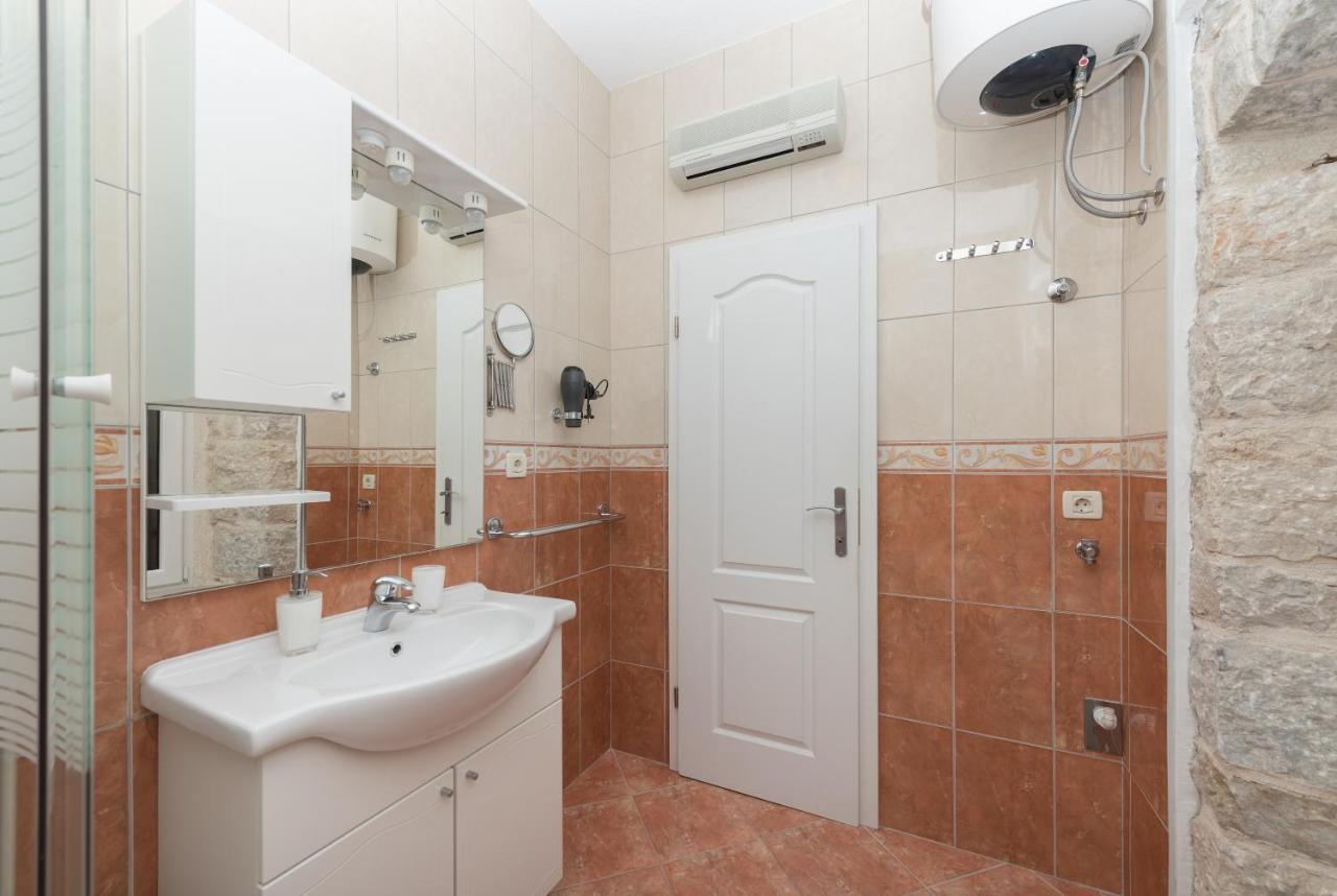 Vila Divna Podgora Exterior foto